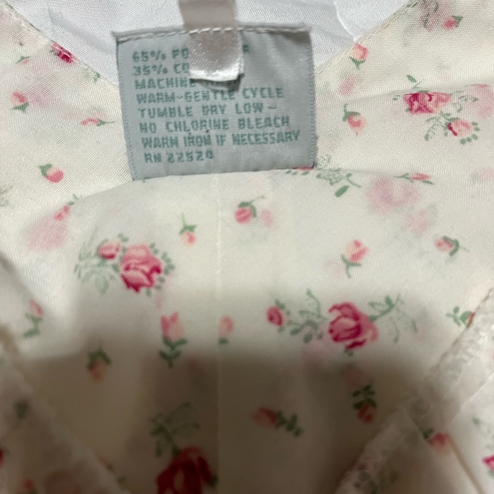 Vintage Gilligan & O'Malley Cream Nightgown with Pink Rose Print and Lace Yoke - Picture 7 of 8